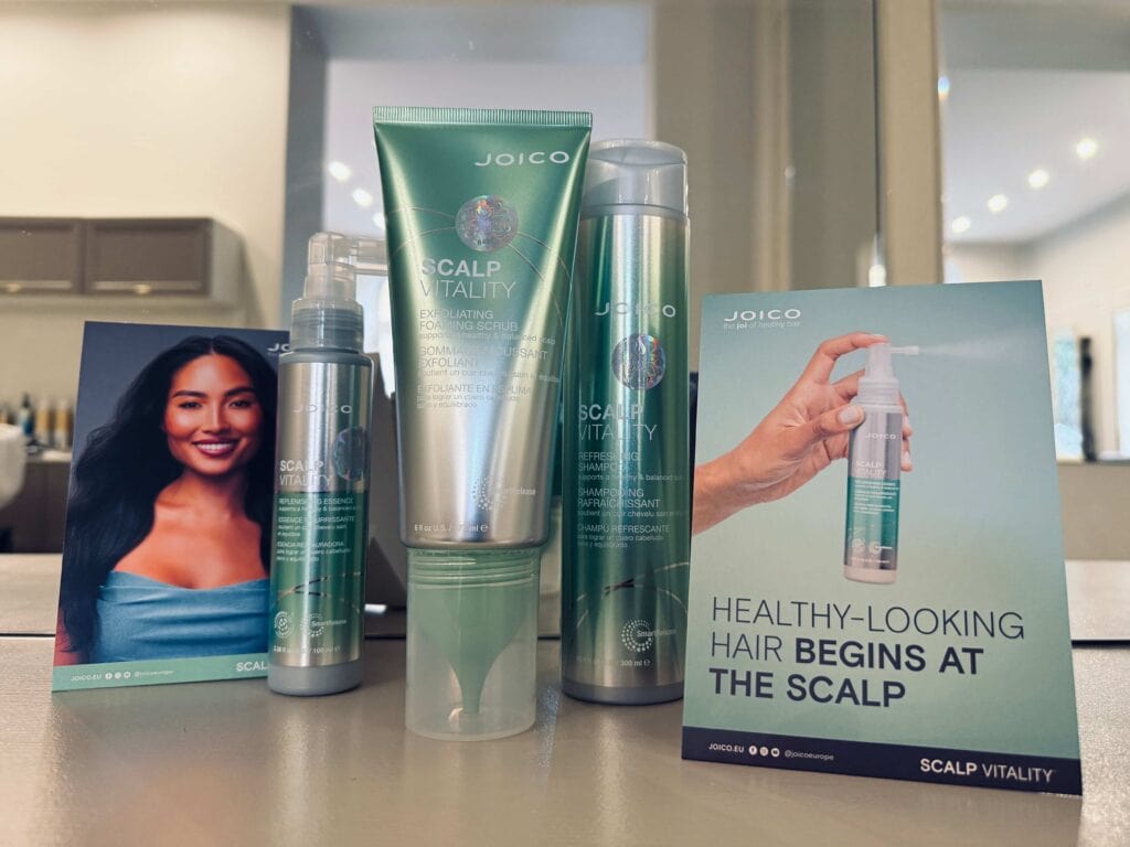 Scalp Vitality Joico Piling skóry głowy w Salonie Fryzjerskim FIU & FIU w Łodzi